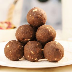 Ragi Laddoo - 6pc